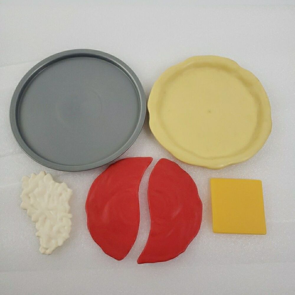 Fisher Price 1988 Pizza & Cheddar Cheese Slice Replacement Parts Toys Pretend